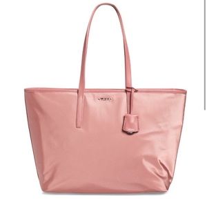 Tumi Voyageur Nylon Tote in Dusty Rose